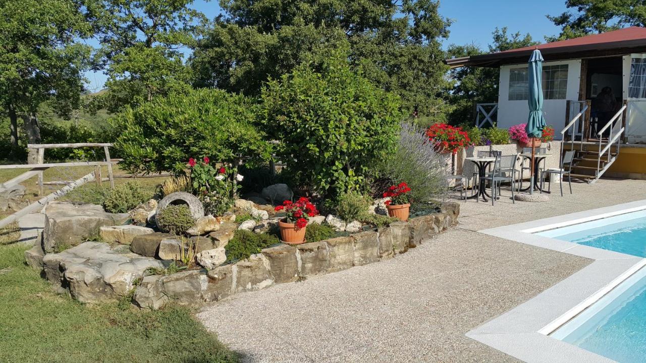 Agriturismo Countryhouse Le Giare Gubbio Luaran gambar